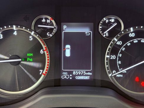 Used 2022 Lexus GX 460 Luxury w/ Sport Design Package image 25