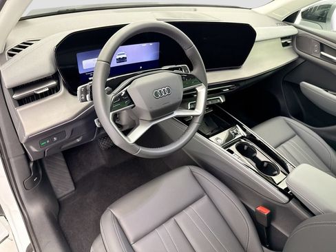 Used 2026 Audi Q3 quattro 2.0T w/ Driver Assistance Package AWD/4WD image 10