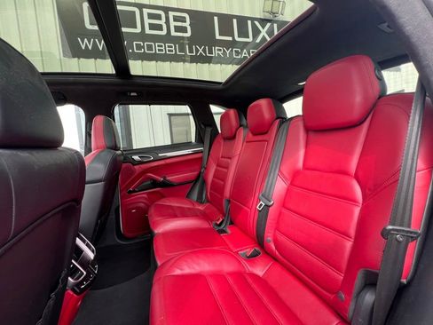 Used 2015 Porsche Cayenne Turbo AWD/4WD image 12
