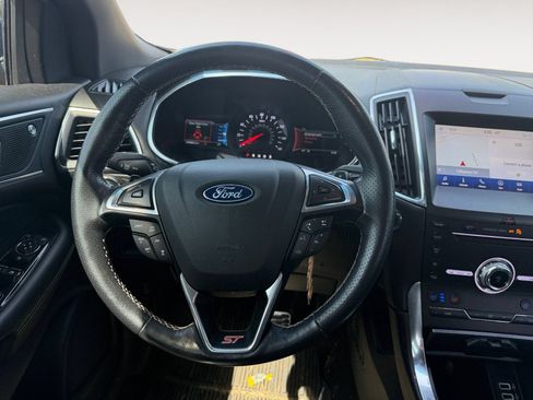 Used 2019 Ford Edge ST w/ Equipment Group 401A AWD/4WD image 12