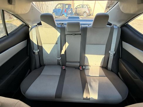 Used 2019 Toyota Corolla LE image 25