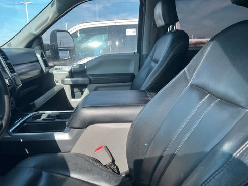 Used 2019 Ford F250 XLT w/ FX4 Off-Road Package image 24