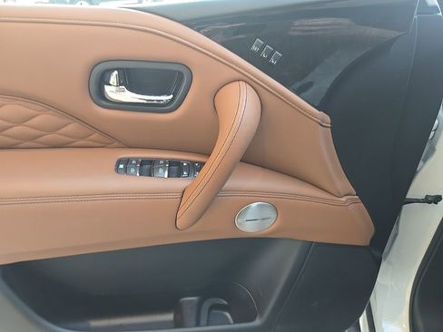 Used 2023 INFINITI QX80 Sensory w/ Cargo Package image 5