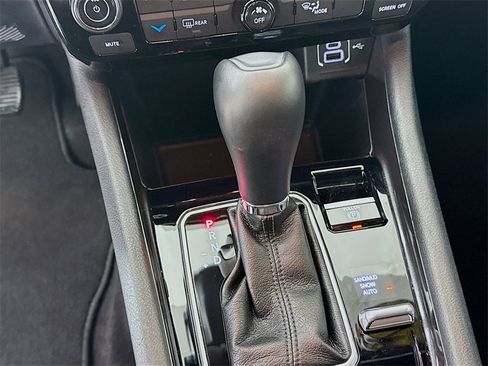 Used 2024 Jeep Compass Latitude image 17