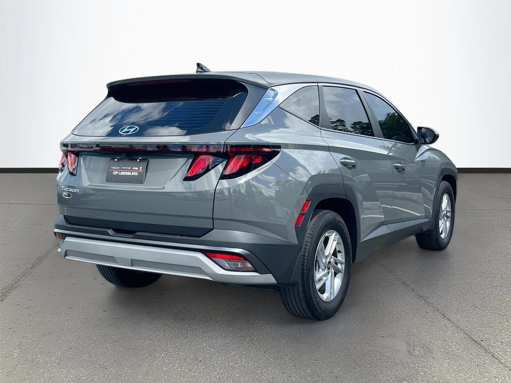 Used 2025 Hyundai Tucson SE FWD image 7