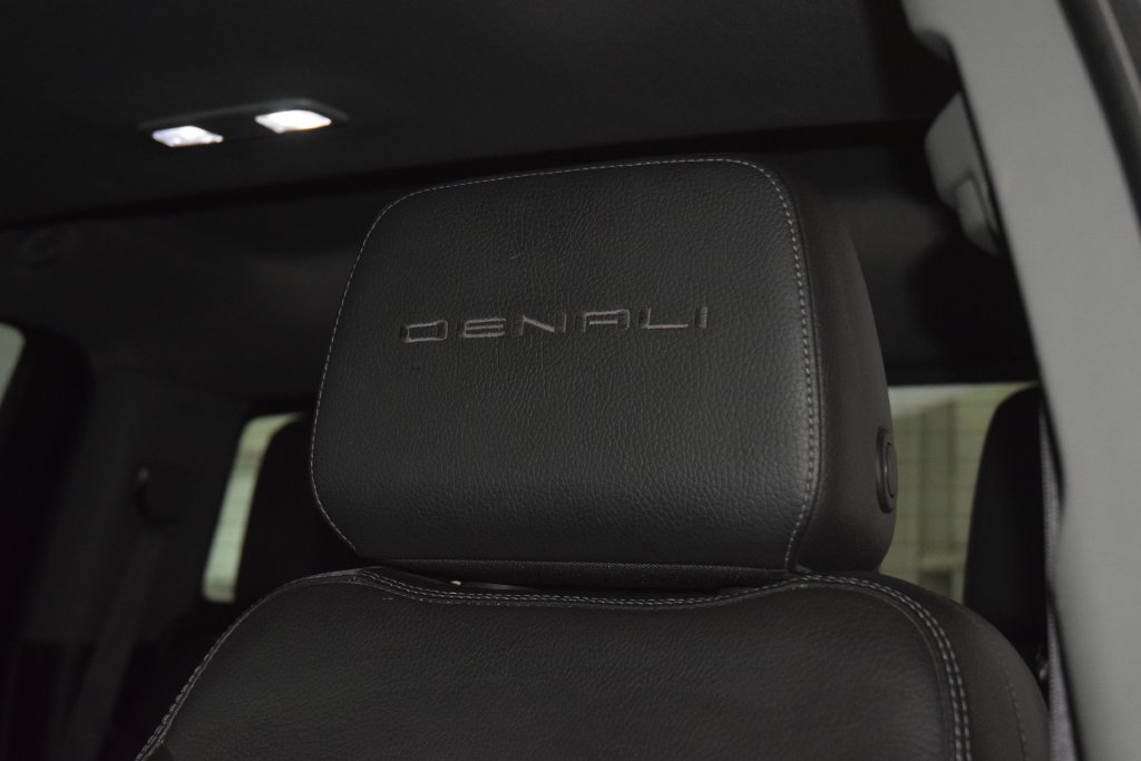 Used 2023 GMC Sierra 3500 Denali AWD/4WD image 38