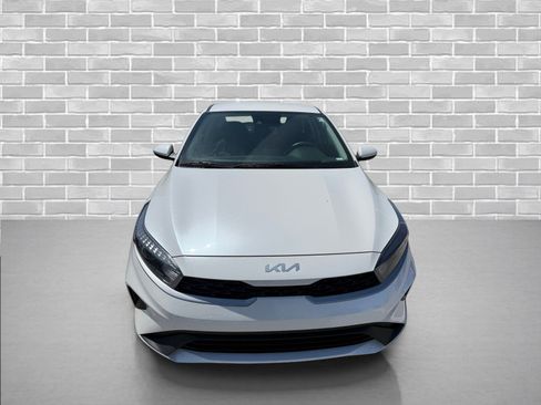 Used 2023 Kia Forte LXS FWD image 5
