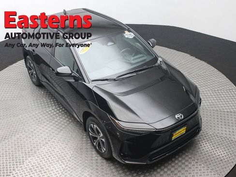 Used 2023 Toyota bZ4X XLE w/ Weather Package image 3