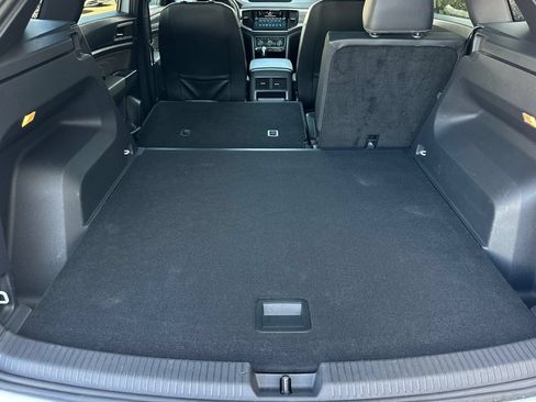 Used 2023 Volkswagen Atlas Cross Sport SE w/ Panoramic Sunroof Package FWD image 15