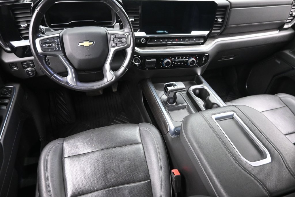 Used 2022 Chevrolet Silverado 1500 LTZ AWD/4WD image 14