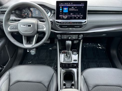 New 2026 Jeep Compass Latitude image 16
