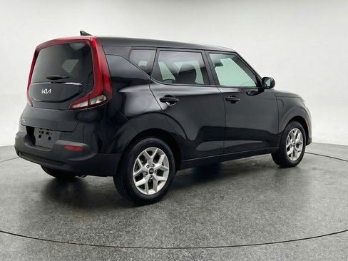Used 2025 Kia Soul LX w/ LX Technology Package image 9