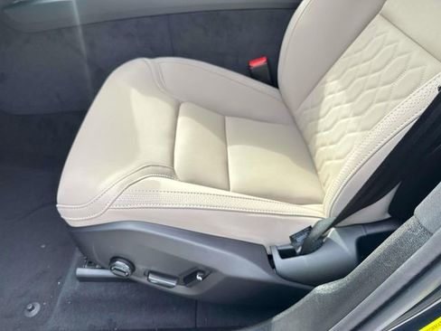 New 2026 Volvo XC60 B5 Plus w/ Protection Package Premier image 20