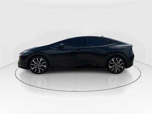Used 2024 Toyota Prius Prime FWD image 5