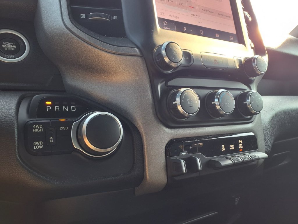 Used 2024 RAM 2500 Tradesman w/ Chrome Appearance Group AWD/4WD image 6