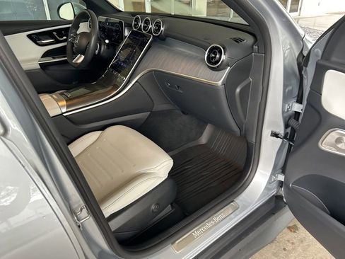 Used 2024 Mercedes-Benz GLC 300 4MATIC w/ AMG Line image 26