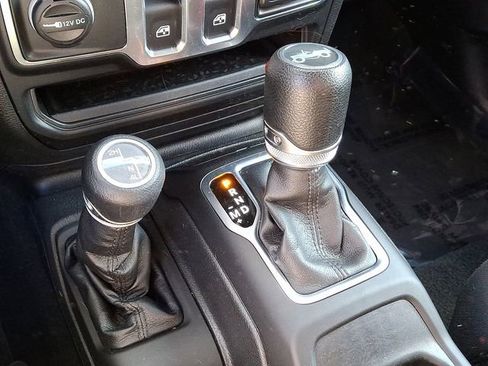 Used 2018 Jeep Wrangler Sport S image 14