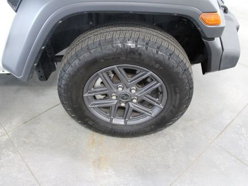 Used 2024 Jeep Wrangler Sport S image 54