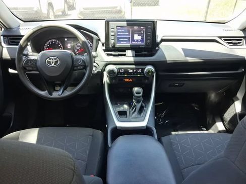 Used 2022 Toyota RAV4 XLE AWD/4WD image 7