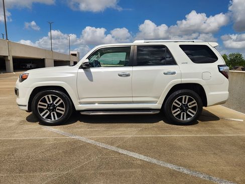 Used 2022 Toyota 4Runner Limited RWD image 5