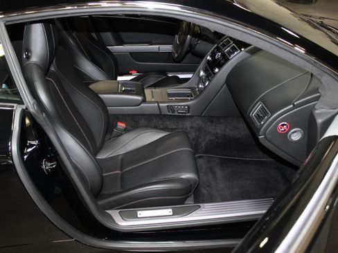 Used 2009 Aston Martin DB9 Coupe image 38