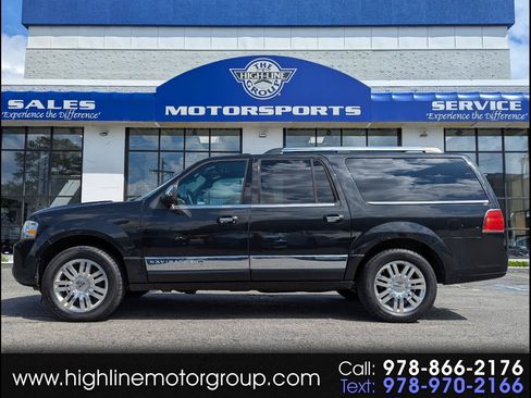 Used 2013 Lincoln Navigator L 4WD image 1