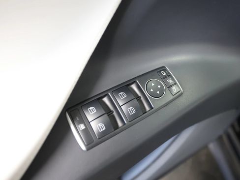 Used 2020 Tesla Model X Long Range AWD/4WD image 26