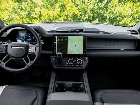 New 2026 Land Rover Defender 110 Trophy Edition AWD/4WD image 17