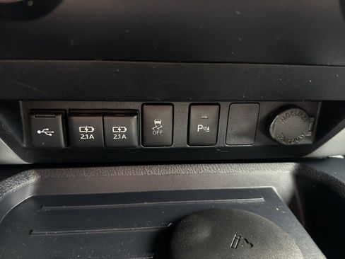 Used 2020 Toyota Tundra SR5 image 30