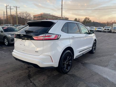 Used 2022 Ford Edge SE w/ Black Appearance Package image 6
