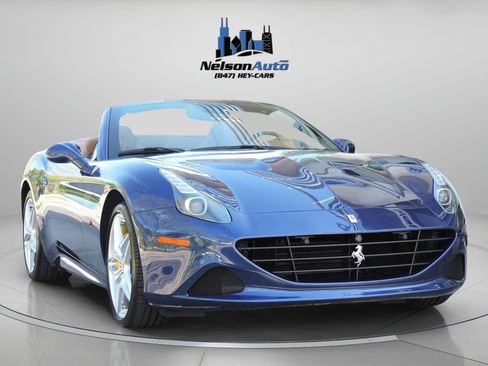 Used 2017 Ferrari California T image 12