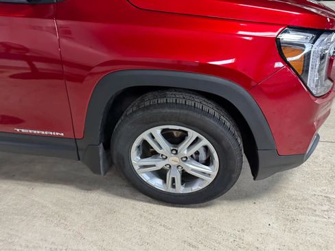 Certified 2022 GMC Terrain SLE w/ Driver Convenience Package image 7