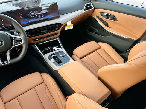 New 2026 BMW 330i Sedan w/ M Sport Package RWD image 18