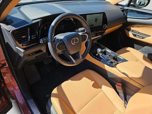 Used 2025 Lexus NX 250 FWD image 10
