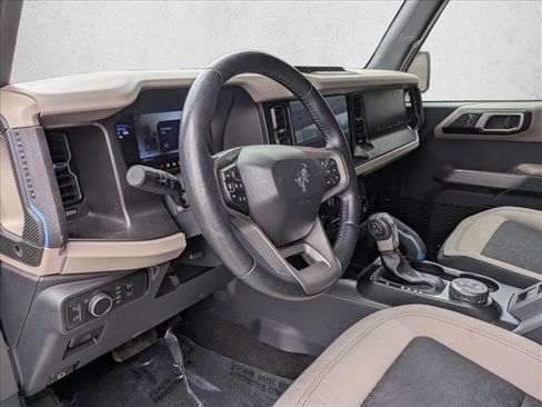 Used 2022 Ford Bronco Wildtrak image 9