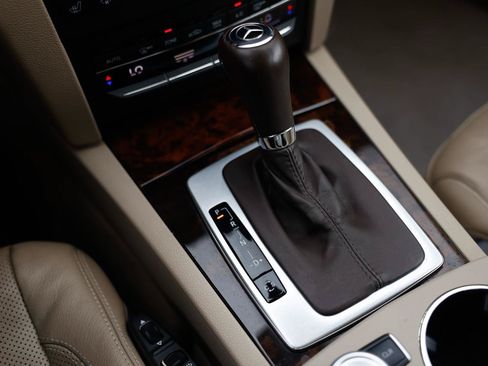 Used 2010 Mercedes-Benz E 350 Coupe image 39