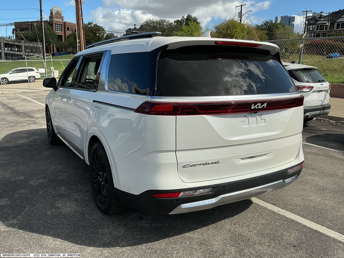 Used 2022 Kia Carnival SX Prestige FWD image 4
