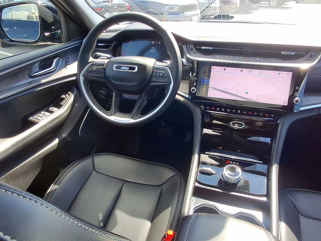 Used 2026 Jeep Grand Cherokee Limited AWD/4WD image 26