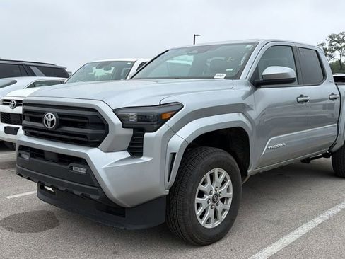 Certified 2024 Toyota Tacoma SR5 RWD image 10