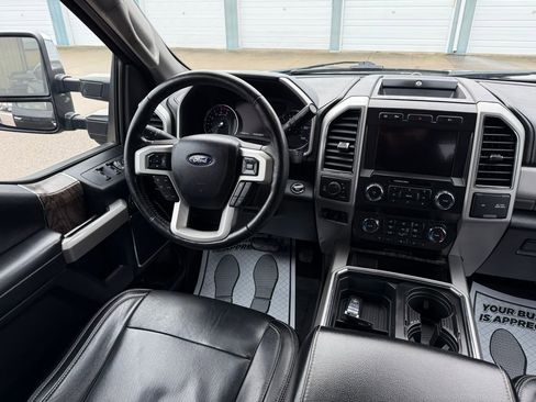 Used 2019 Ford F250 Lariat w/ Lariat Ultimate Package image 28