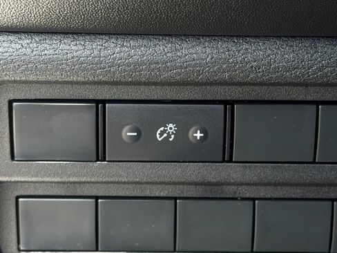 Used 2025 Mitsubishi Outlander SE AWD/4WD image 36