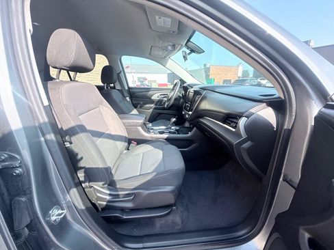 Used 2020 Chevrolet Traverse LS FWD image 11