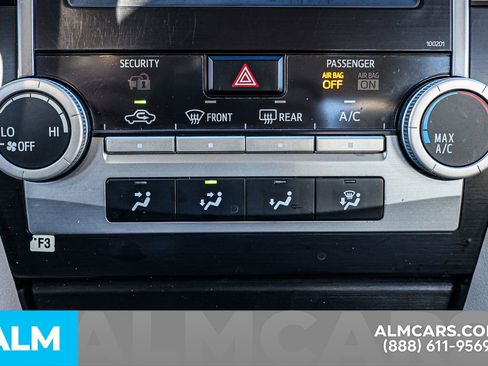 Used 2014 Toyota Camry LE image 37