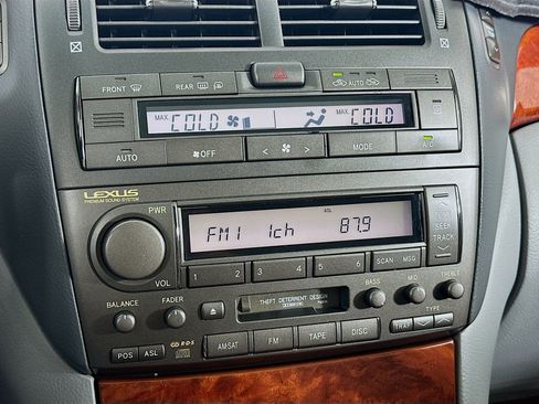 Used 2005 Lexus LS 430 RWD image 19