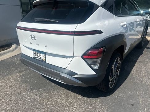 Used 2026 Hyundai Kona SEL Premium AWD/4WD image 15