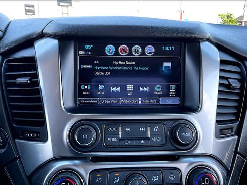 Used 2019 Chevrolet Tahoe LT w/ RST Edition AWD/4WD image 34