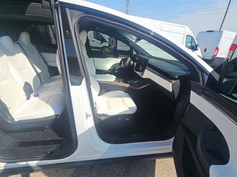 Used 2023 Tesla Model X AWD/4WD image 7