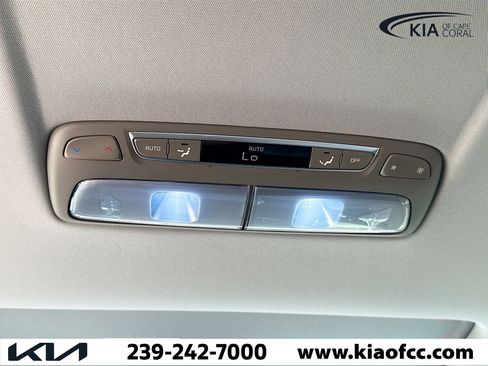 Used 2025 Kia Telluride EX w/ EX Captain's Chair Package image 19