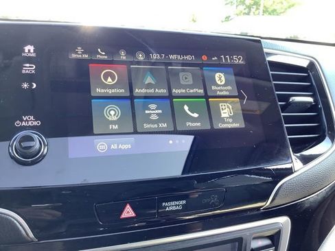 Used 2021 Honda Pilot Touring image 34