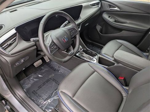 Used 2025 Buick Encore GX Sport Touring w/ Experience Buick Package image 11